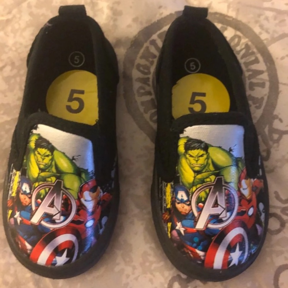 💎Bundle only💎 Avengers slip on shoes